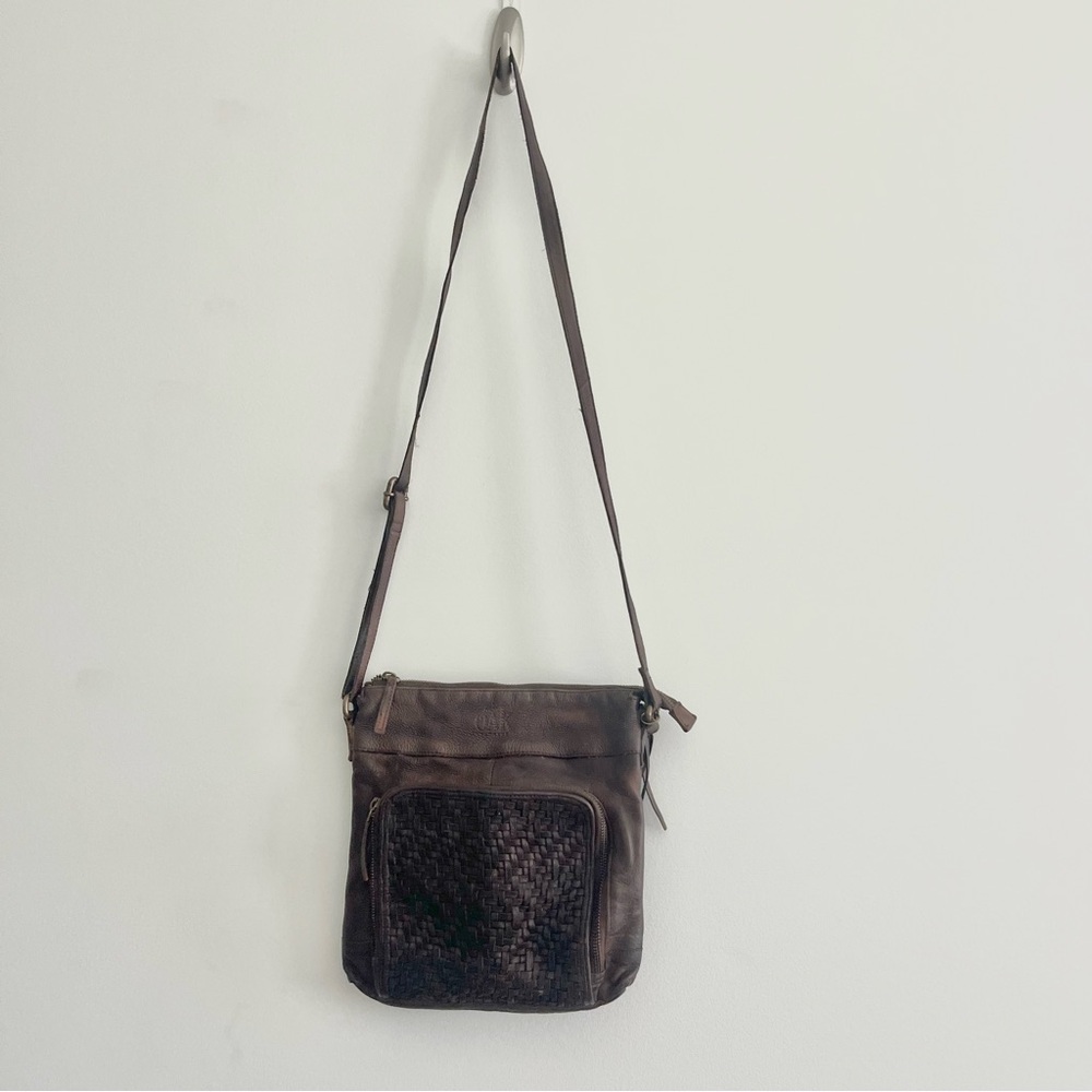 Oak Leather Crossbody Purse with Woven Details Adjustable Strap Zipper Tassel M